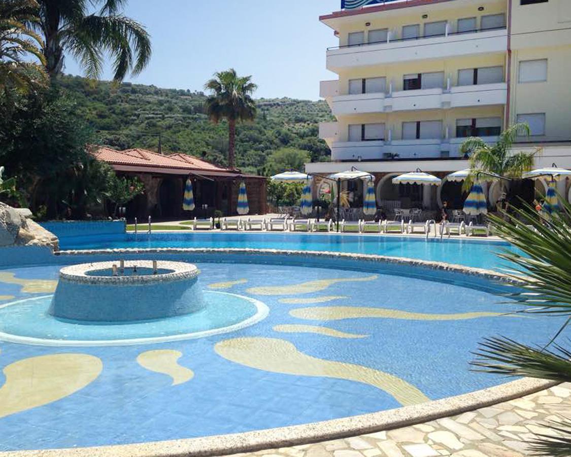 Cliffs Hotel Joppolo Buitenkant foto