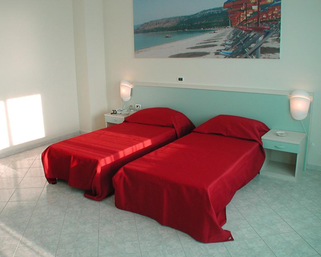 Cliffs Hotel Joppolo Buitenkant foto