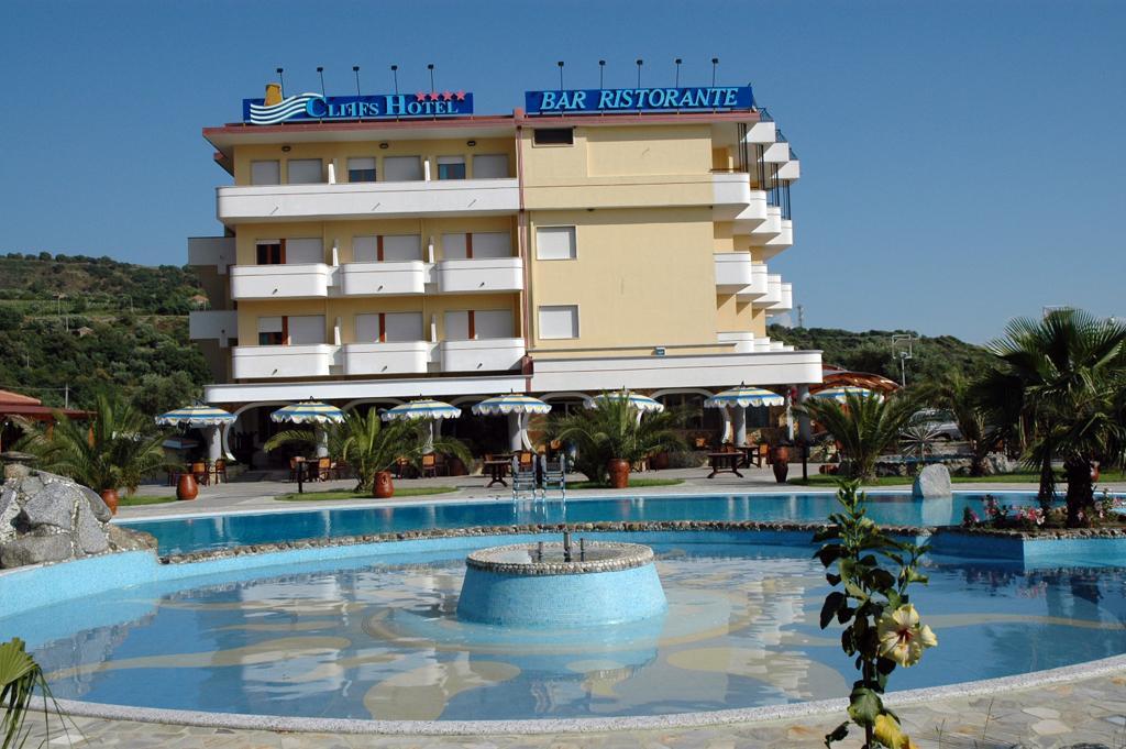 Cliffs Hotel Joppolo Buitenkant foto
